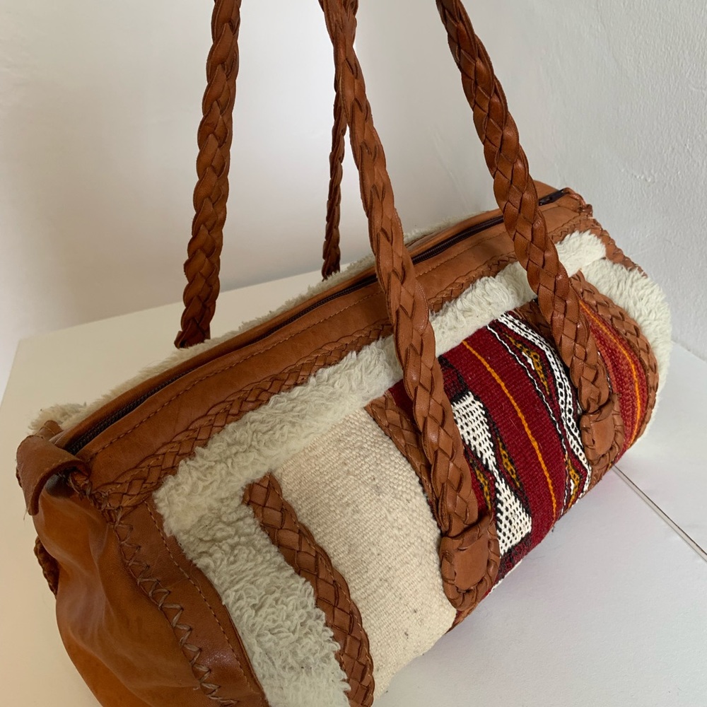 Anthropologie handbag, Beautiful bag made with genuine leather . - Picture 2 of 6